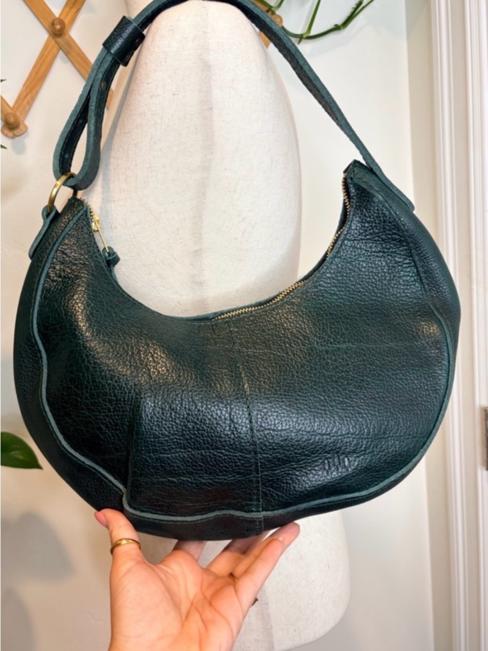 Classic OG Nora Shoulder Bag - Picture 2 of 5